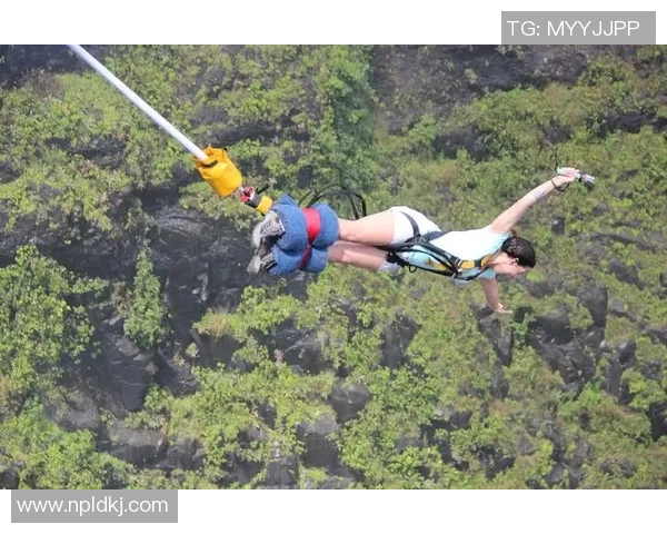 上海攀岩队以96分领跑极限运动世界杯积分榜展现强劲实力 上海攀岩队以96分领跑极限运动世界杯积分榜展现强劲实力