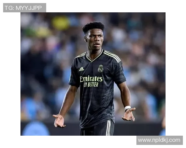 楚阿梅尼：从年轻天才到足球场上的璀璨明星之路