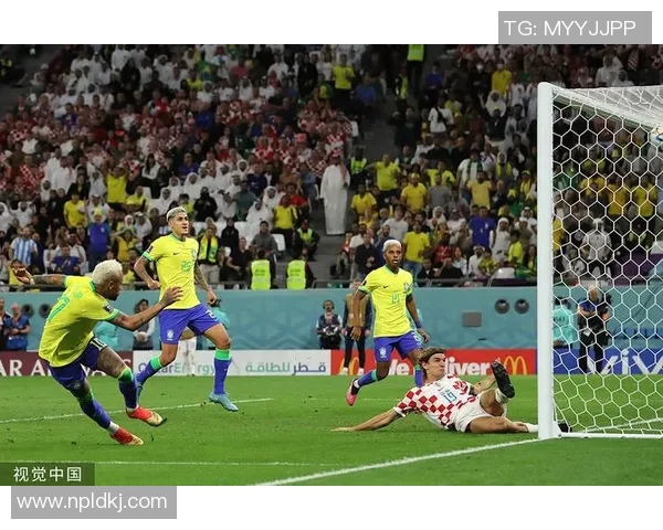 内马尔与奥乔亚的对决谁能在绿茵场上笑到最后