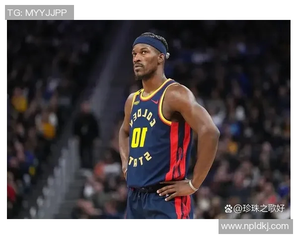 吉米巴特勒领衔热火队奋战季后赛展现领袖风范与不屈精神