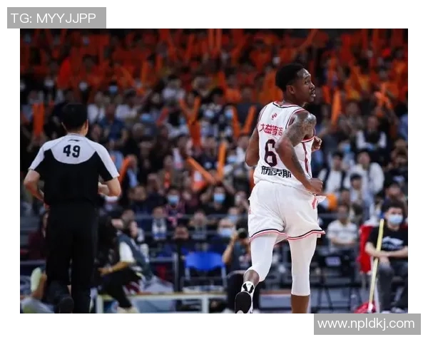 马尚布鲁克斯的篮球之路与职业生涯的辉煌成就探索