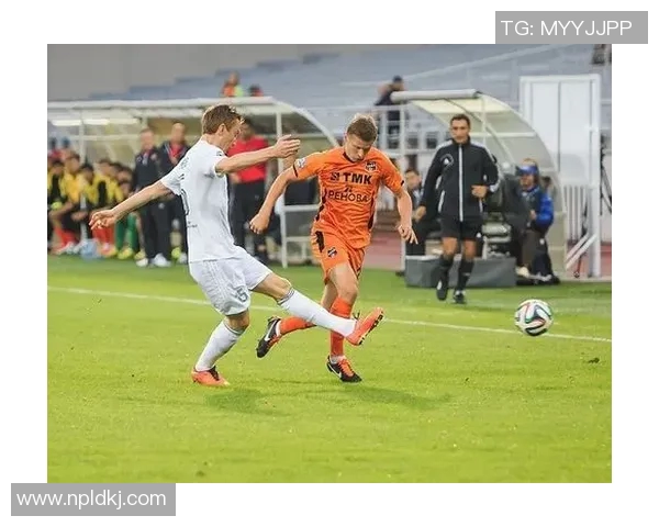 格罗兹尼与苏维埃翼的精彩对决分析与战术探讨