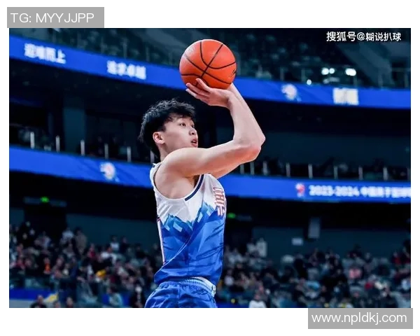 齐麟：从篮球新星到职业生涯的璀璨征程与未来展望