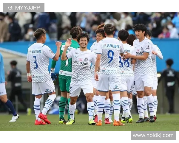 大阪樱花与广岛队激战正酣比赛结果揭晓精彩瞬间回顾